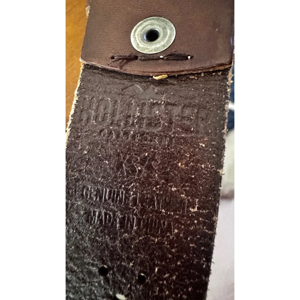 Hollister Brown Y2K Perforated Leather‎ Belt XS Preloved Silver Horseshoe Buckle